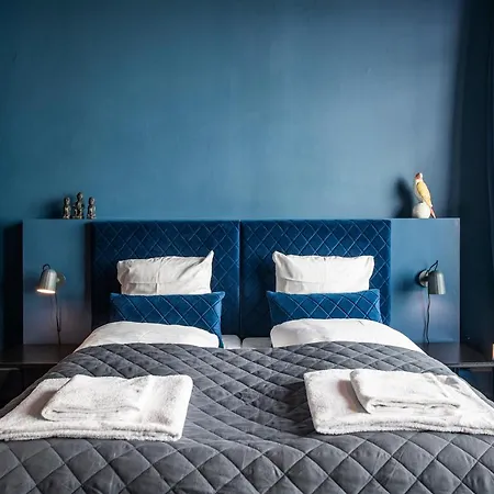 Huge Newly Redecorated Luxury Home Lejlighed