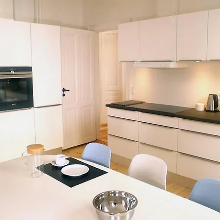 Apartment Next To New Harbor / 3 Bedroom & 2 Bath Copenhagen