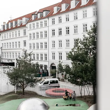 Apartment Large 4 Bedroom With Balcony & Bathtub In Cph