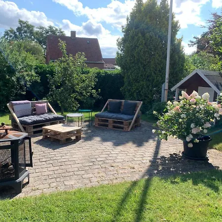 Cosy Private Close To Centre بيت ضيافة *