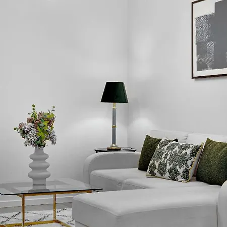 Lejlighed Modern 3-bedroom Near Metro Station In ørestad
