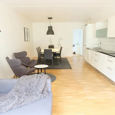 Three Bedroom In S, Edvard Thomsens Vej 81 * København