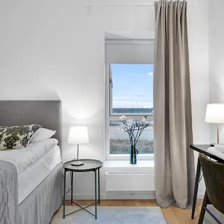 Modern 3-bedroom Near Metro Station In ørestad Lejlighed