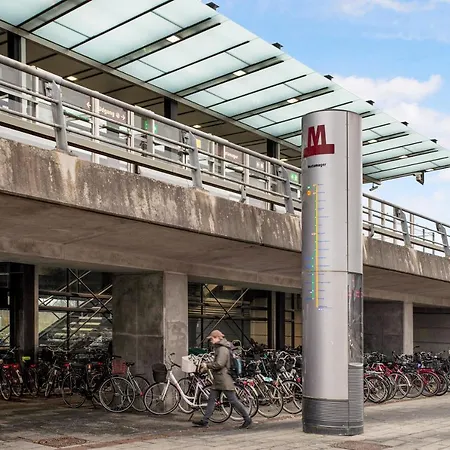 Modern 3-bedroom Near Metro Station In ørestad Lejlighed København