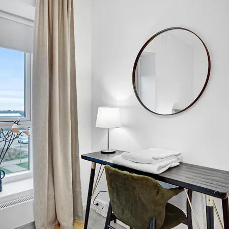 Modern 3-bedroom Near Metro Station In ørestad