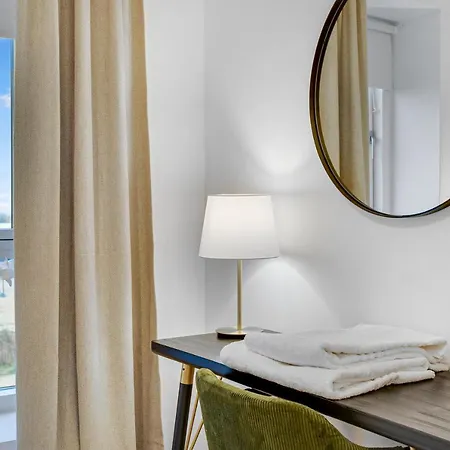 Modern 3-bedroom Near Metro Station In ørestad Lejlighed København