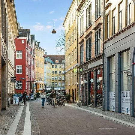 Sanders Leaves - Cute One-bedroom With A Large Rooftop Terrace Appartement *