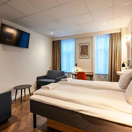 Go Saga Hotel 2*