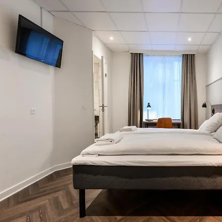Hotel Go Saga 2*