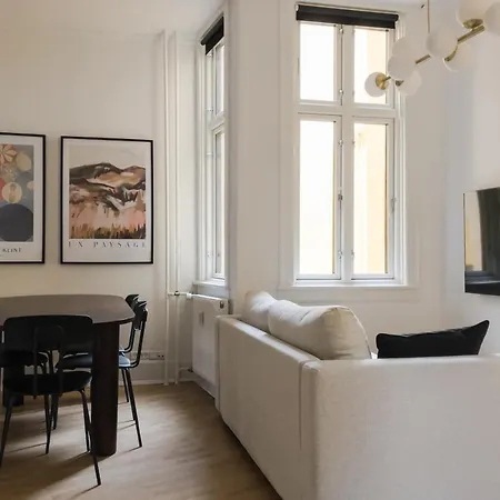 Perfect Flats In Superb Location By Stroget, The Metro & Attractions *