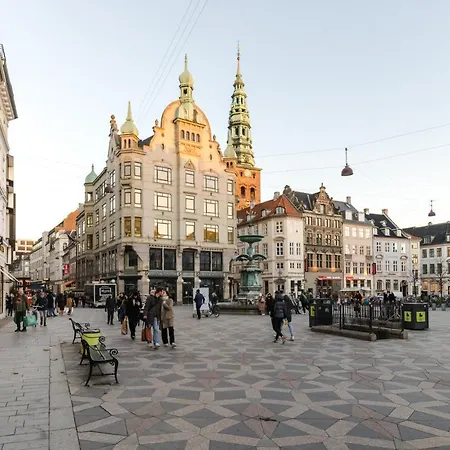 Perfect Flats In Superb Location By Stroget, The Metro & Attractions