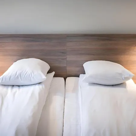 Hotel Go Saga 2*