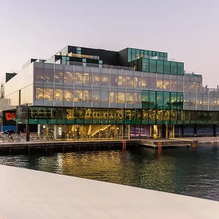 Luxury Harbourfront Penthouse With Private Rooftop Köpenhamn