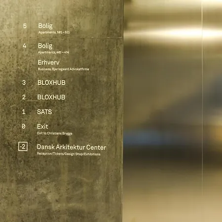Luxury Harbourfront Penthouse With Private Rooftop Lägenhet *