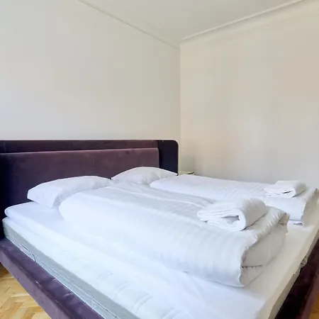 Xl Flat W 3 Bedrooms By Kings Garden In Cph Appartement