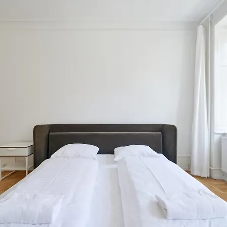 Xl Flat W 3 Bedrooms By Kings Garden In Cph *