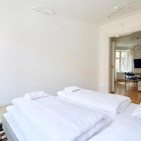 Xl Flat W 3 Bedrooms By Kings Garden In Cph Appartement *