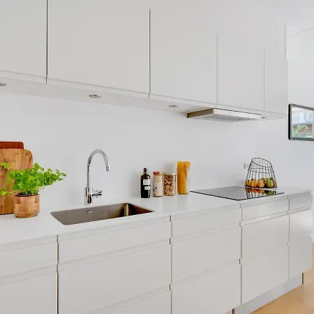 Sanders Field's - Chic Three-bedroom Townhouse With Private Terrace *