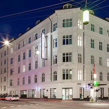 Absalon Hotel 4*