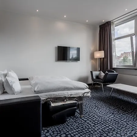 Hotel Profilhotels Mercur 3*
