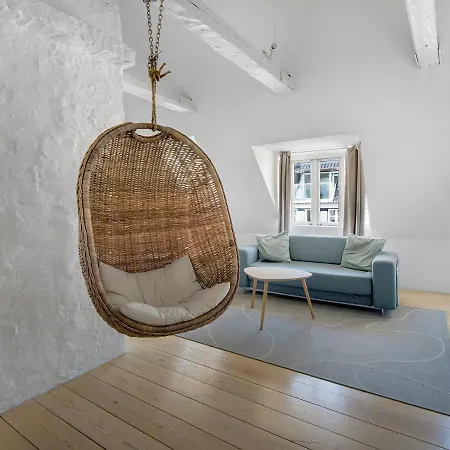 Sanders Main - Endearing Two-bedroom Duplex With A Balcony Next To Magical Nyhavn