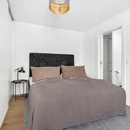 Sanders King Apartment *