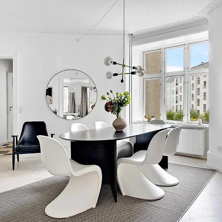 Sanders Stage - Perfectly Planned Three-bedroom Near Nyhavn *