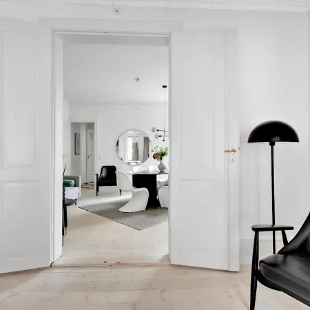 Sanders Stage - Perfectly Planned Three-bedroom Near Nyhavn *