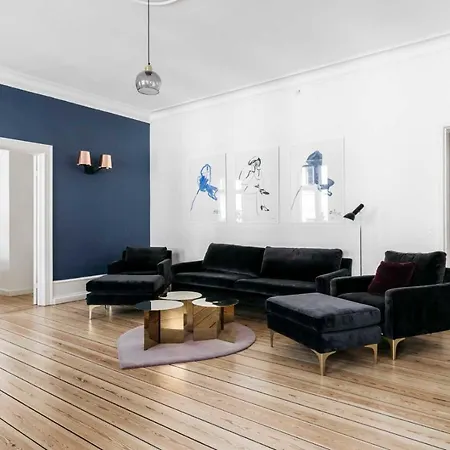 Queens Palace Apartment *