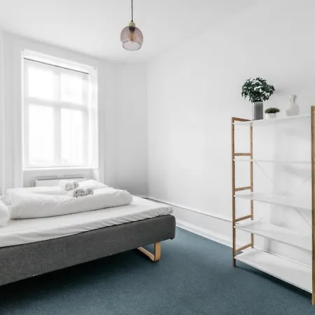 Queens Palace Apartment *