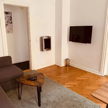 Centrally Located 4 København
