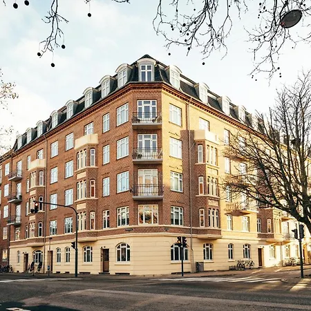 Elegant, Evocative And Cosy In Osterbro With A Panoramic View. Eco-friendly. 1km Harbour/ Beach, 3km- Center, 13km-airport. Lägenhet Köpenhamn