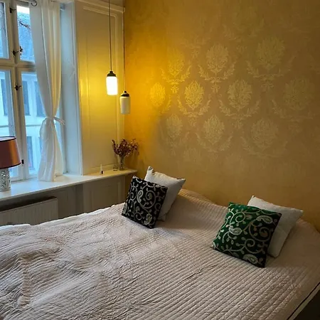 Cosy Penthouse In The Heart Of Appartamento
