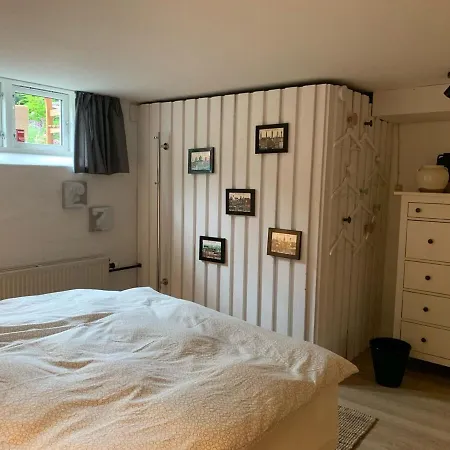 Cosy Private Close To Centre بيت ضيافة *