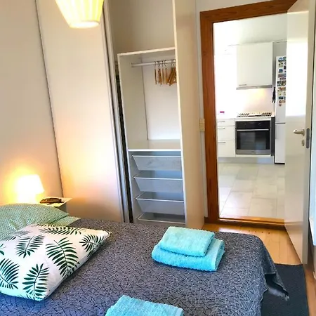 Cosy Apt. In Near Airport- Metro-beach. *