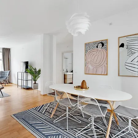 Apartamento Sanders Constantin - Chic Two-bedroom With Balcony
