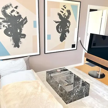 High-end Central Apt - Luxury Apartment *
