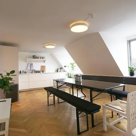 6 Persons * Kopenhagen