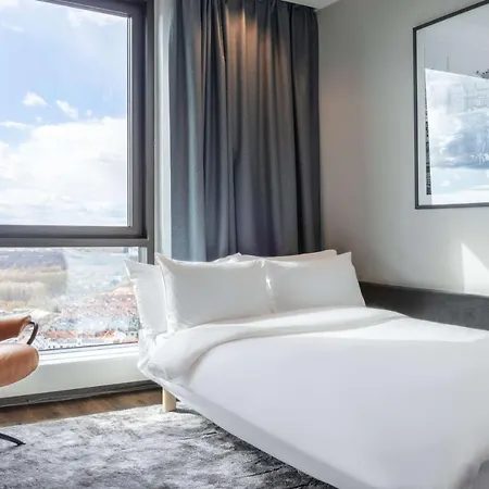 Radisson Blu Scandinavia Hotel, Hotell