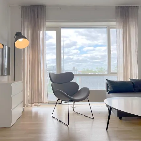 Appartamento 3 Bedroom At Margretheholmsvej With Balcony Near The Opera House And The Center *