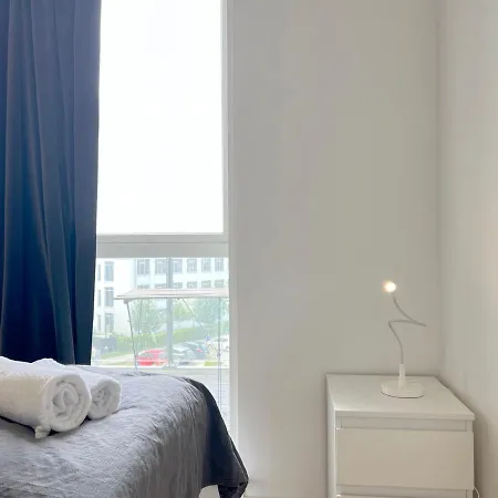 3 Bedroom At Margretheholmsvej With Balcony Near The Opera House And The Center *