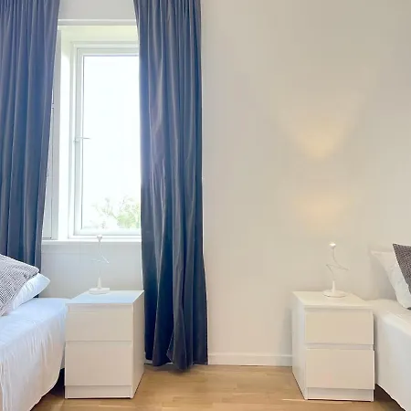 Appartamento 3 Bedroom At Margretheholmsvej With Balcony Near The Opera House And The Center