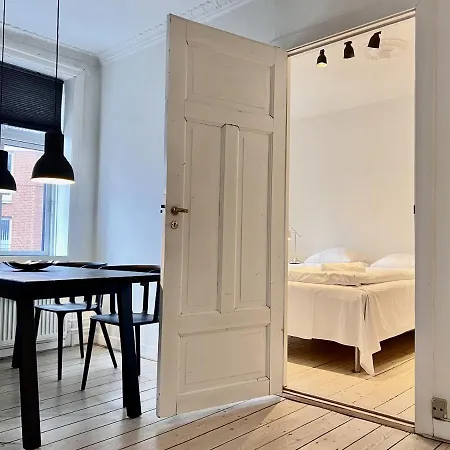 Lejlighed Two Bedroom In Copenhagen, Rantzausgade 32, *