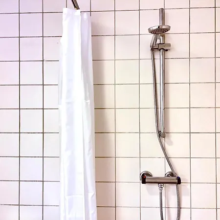 Two Bedroom In Copenhagen, Brohusgade 16, * København