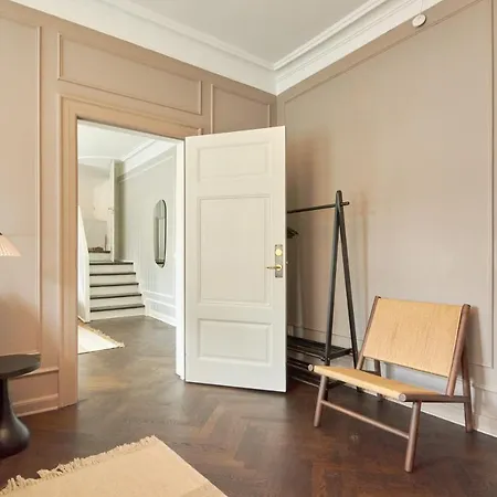 Apartment Stylish Spacious W 3br In