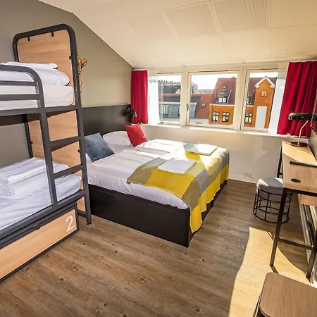 Generator Hostal