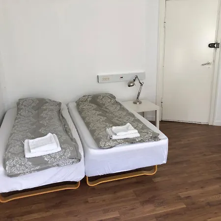 In Quiet White Hortensiavej 8 On Frederiksberg C بيت شباب كوبنهاجن
