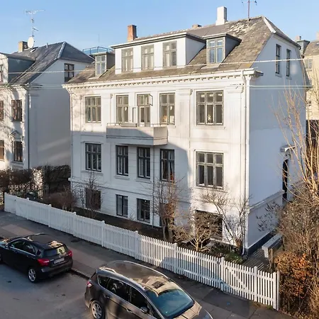 In Quiet White Hortensiavej 8 On Frederiksberg C * كوبنهاجن