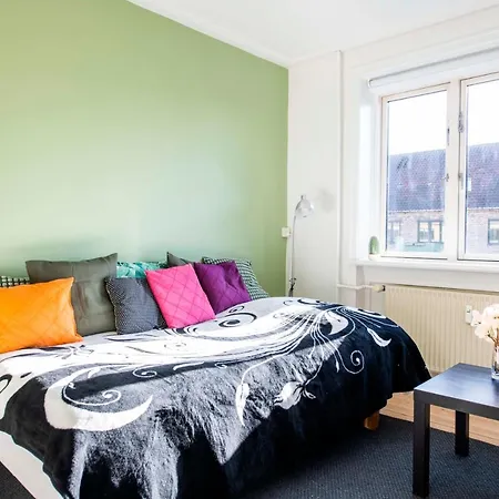 Apartment Hyggelig & Lys Lejlighed M.plads Til 4 - Amager