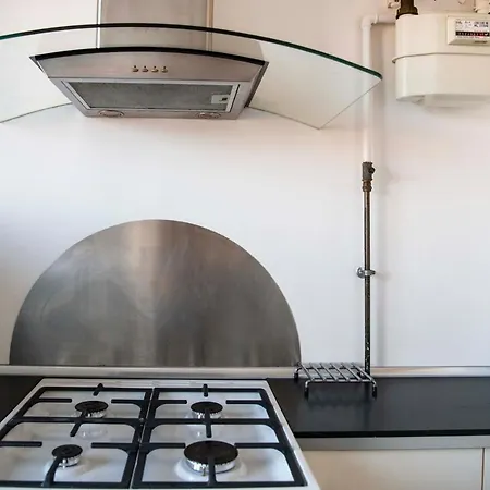 Apartment Hyggelig & Lys Lejlighed M.plads Til 4 - Amager *